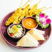 Varkenshaassaté of kipsaté